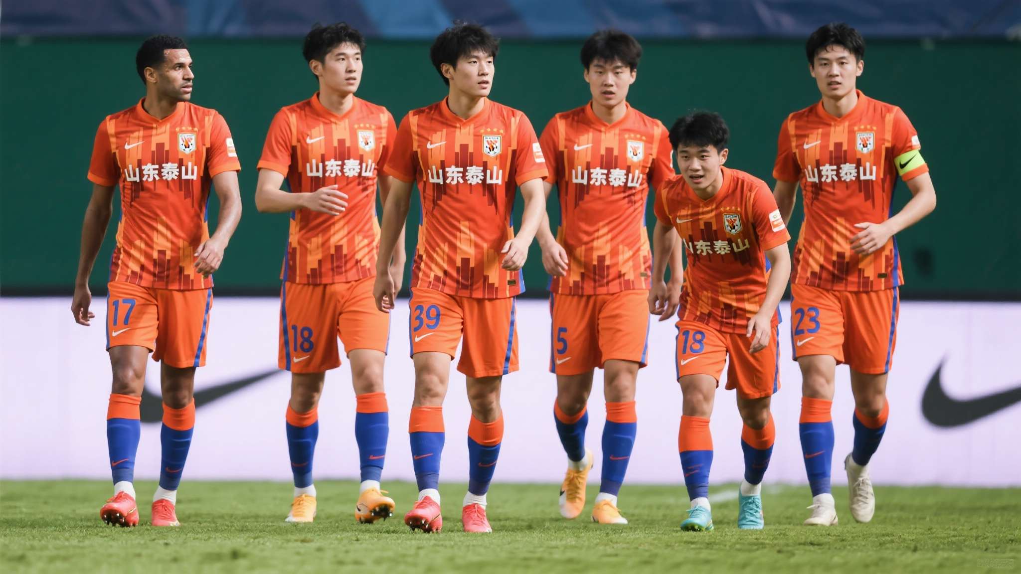 鲁能球迷原以为于金永本赛季能踢主力，结果一分钟没上，引发热议